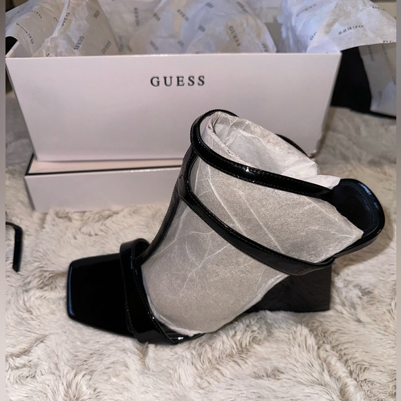 Guess Wedge Heel - Picture 4 of 6